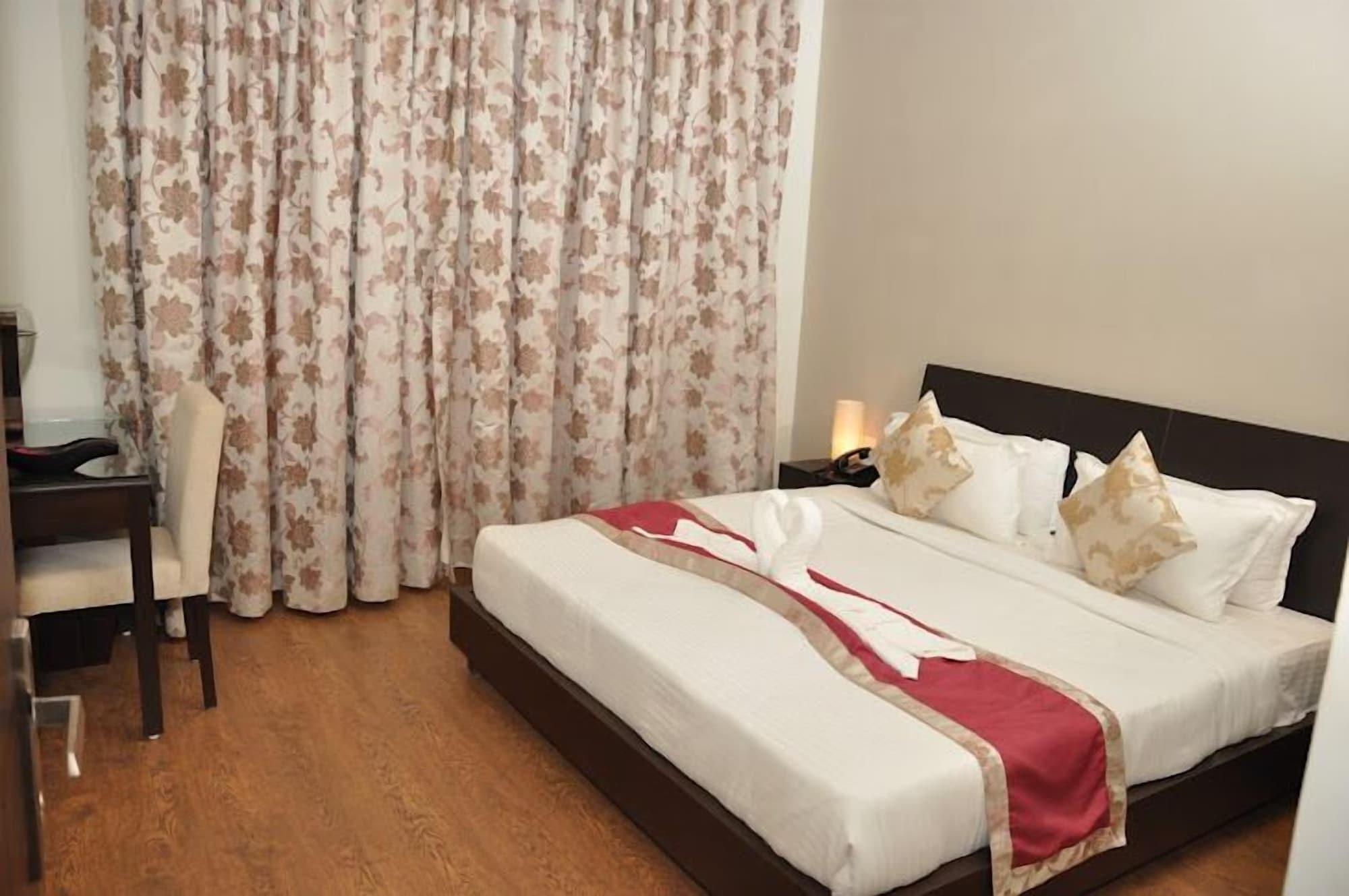 Sukhmantra Resort & Spa Candolim Exteriör bild