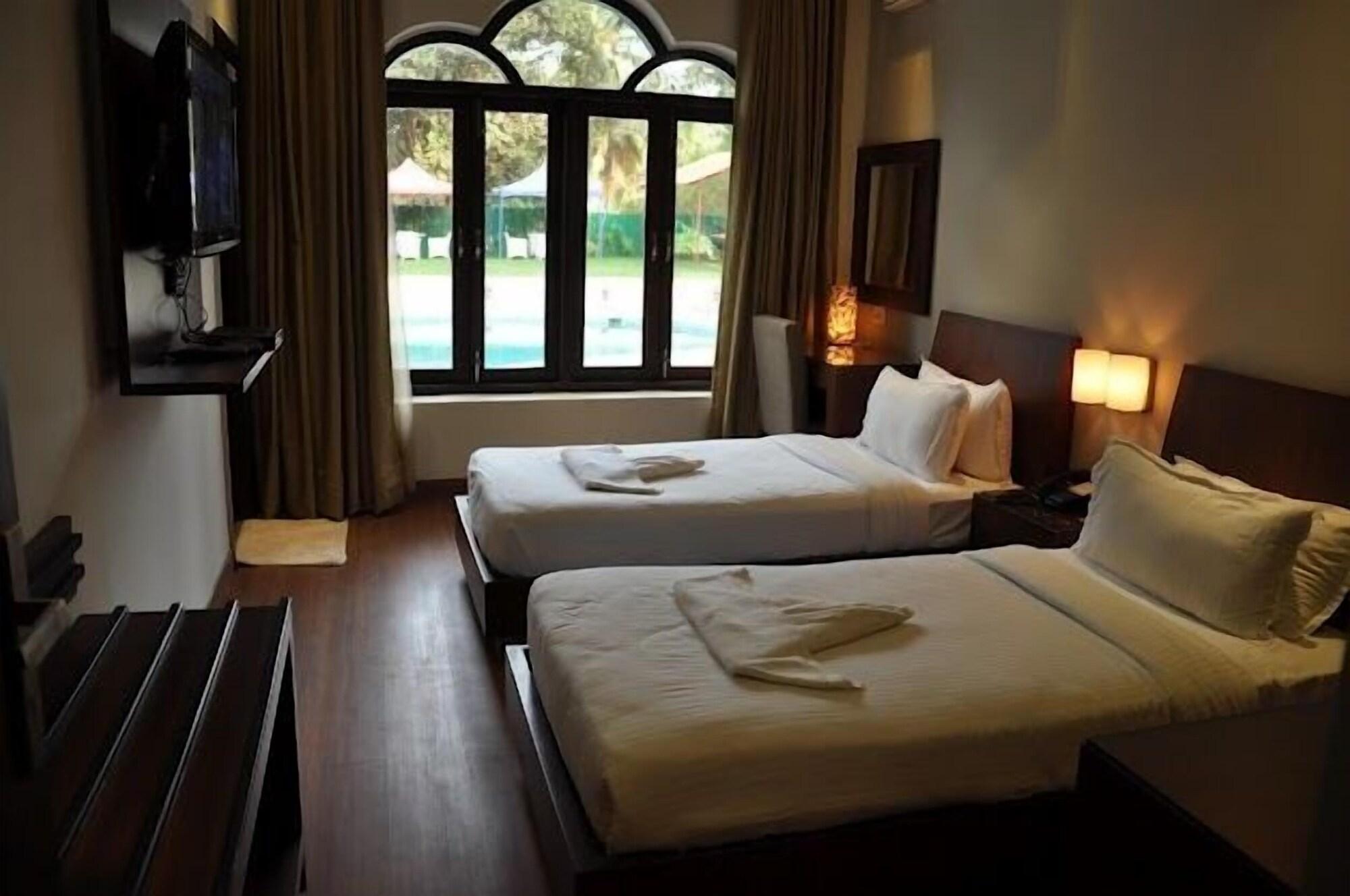Sukhmantra Resort & Spa Candolim Exteriör bild