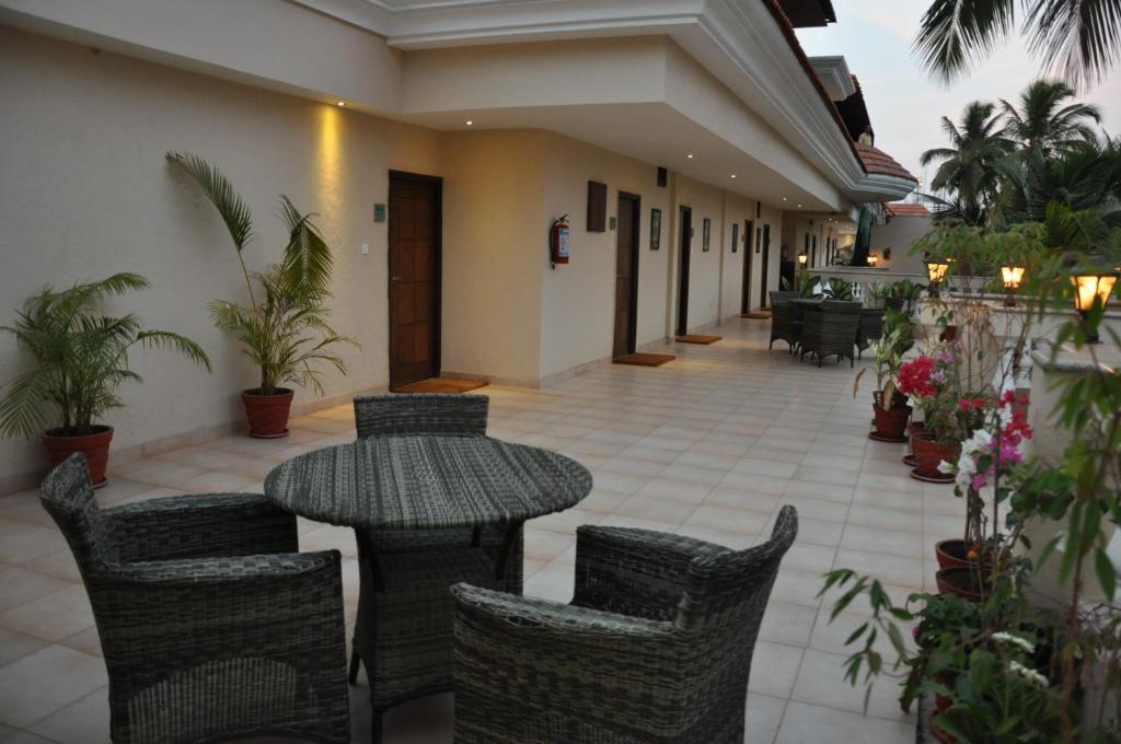 Sukhmantra Resort & Spa Candolim Exteriör bild